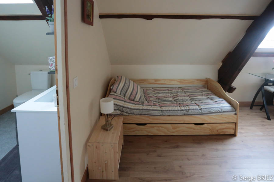 Chambre Dordogne : lit gigogne.